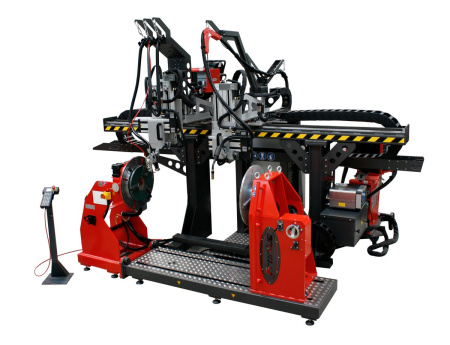 Установка для сварки продольных и кольцевых стыков